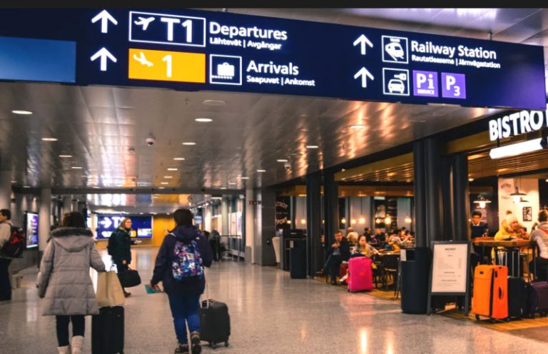 consejos aeropuerto para volar a Atenas Puente de Noviembre